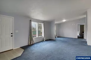 1015 Oak St, Silverton, OR 97381 - Photo 3