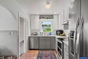 1635 Jefferson St NE, Salem, OR 97301 - Photo 9