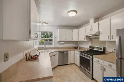 651 Wayne Dr N, Keizer, OR 97303 - Photo 17
