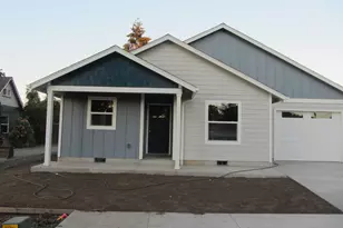 73 Park St, Lebanon, OR 97355 - Photo 3