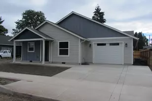 73 Park St, Lebanon, OR 97355 - Photo 3