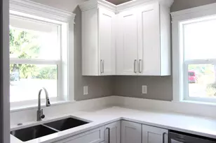 73 Park St, Lebanon, OR 97355 - Photo 5