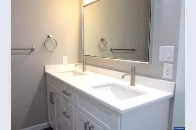 73 Park St, Lebanon, OR 97355 - Photo 17