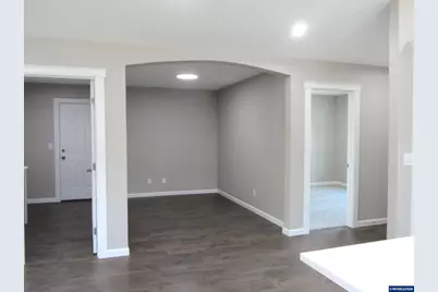 73 Park St, Lebanon, OR 97355 - Photo 9