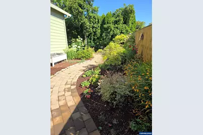 2577 Ian Av NW, Salem, OR 97304 - Photo 25