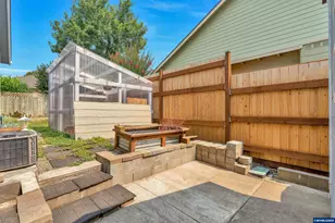 338 NW Foxglove St, Dallas, OR 97338 - Photo 41