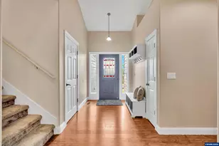 338 NW Foxglove St, Dallas, OR 97338 - Photo 5