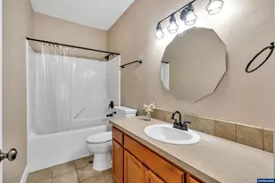 338 NW Foxglove St, Dallas, OR 97338 - Photo 19
