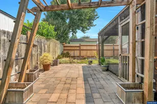 338 NW Foxglove St, Dallas, OR 97338 - Photo 33