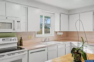 2439 Westwind Ave NW, Salem, OR 97304 - Photo 13