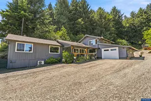 1995 N Bayview Rd, Waldport, OR 97394 - Photo 5