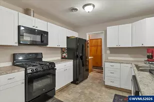4092 Sylvia St SE, Salem, OR 97317 - Photo 11