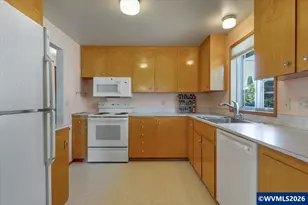 1465 Thompson Rd, Woodburn, OR 97071 - Photo 15