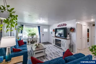 1424 Rainier Rd, Woodburn, OR 97071 - Photo 5