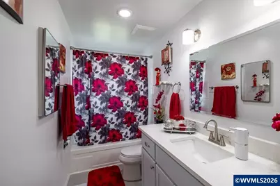 1424 Rainier Rd, Woodburn, OR 97071 - Photo 25