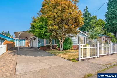 389 W Washington St, Stayton, OR 97383 - Photo 3