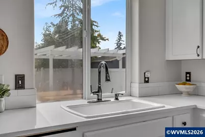 2550 Edgewater Dr, Woodburn, OR 97071 - Photo 13