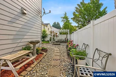 2550 Edgewater Dr, Woodburn, OR 97071 - Photo 25