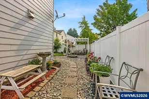 2550 Edgewater Dr, Woodburn, OR 97071 - Photo 25