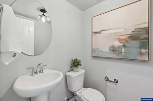 1624 SE Barberry Ave, Dallas, OR 97338 - Photo 17