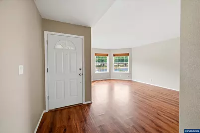 7368 Meadowglen St NE, Keizer, OR 97303 - Photo 5