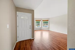 7368 Meadowglen St NE, Keizer, OR 97303 - Photo 5