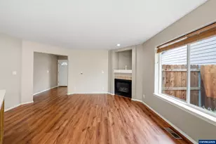 7368 Meadowglen St NE, Keizer, OR 97303 - Photo 9