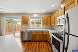 7368 Meadowglen St NE, Keizer, OR 97303 - Photo 15