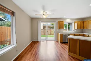 7368 Meadowglen St NE, Keizer, OR 97303 - Photo 11