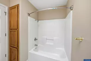 7368 Meadowglen St NE, Keizer, OR 97303 - Photo 23