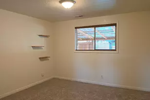 4992 Settlers Dr NE, Salem, OR 97305 - Photo 15