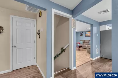 733 Meadowlawn Dr SE, Salem, OR 97317 - Photo 19