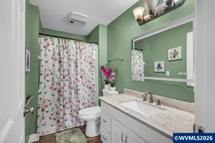 733 Meadowlawn Dr SE, Salem, OR 97317 - Photo 17