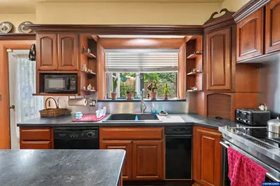 650 Liberty St SE, Salem, OR 97301 - Photo 29