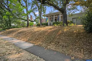 650 Liberty St SE, Salem, OR 97301 - Photo 3