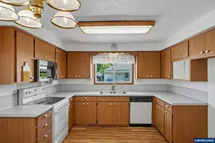 80 Berry St, Lebanon, OR 97355 - Photo 11