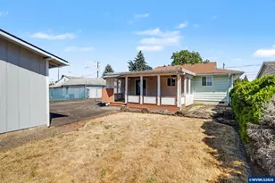 80 Berry St, Lebanon, OR 97355 - Photo 33