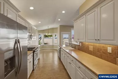 710 SE Saint Andrews Ln, Dallas, OR 97338 - Photo 15