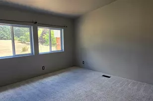 34125 E Lacomb Rd, Lebanon, OR 97355 - Photo 9