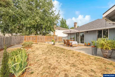849 E 9th Ct, Lafayette, OR 97127 - Photo 33