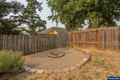 849 E 9th Ct, Lafayette, OR 97127 - Photo 37