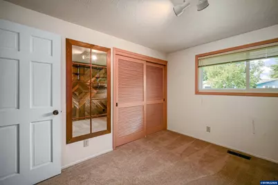 4652 Princess Ct NE, Salem, OR 97305 - Photo 9