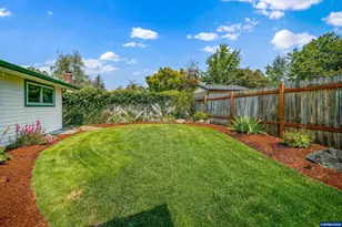 4652 Princess Ct NE, Salem, OR 97305 - Photo 33