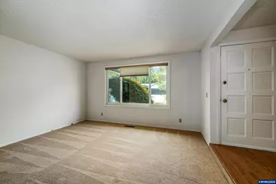 4652 Princess Ct NE, Salem, OR 97305 - Photo 5