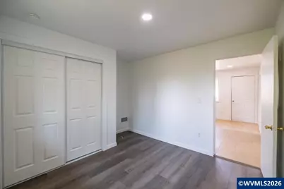 215 N Polk St, Independence, OR 97351 - Photo 17