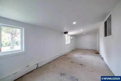 215 N Polk St, Independence, OR 97351 - Photo 29