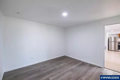 215 N Polk St, Independence, OR 97351 - Photo 19