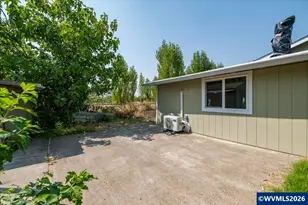 215 N Polk St, Independence, OR 97351 - Photo 37
