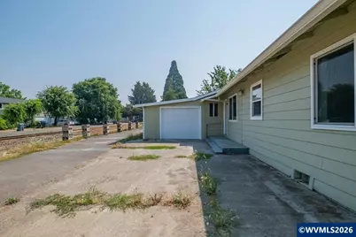 215 N Polk St, Independence, OR 97351 - Photo 3