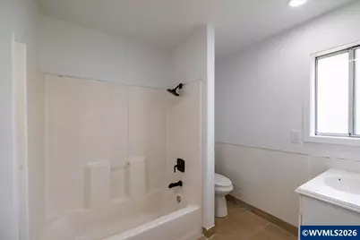 215 N Polk St, Independence, OR 97351 - Photo 21